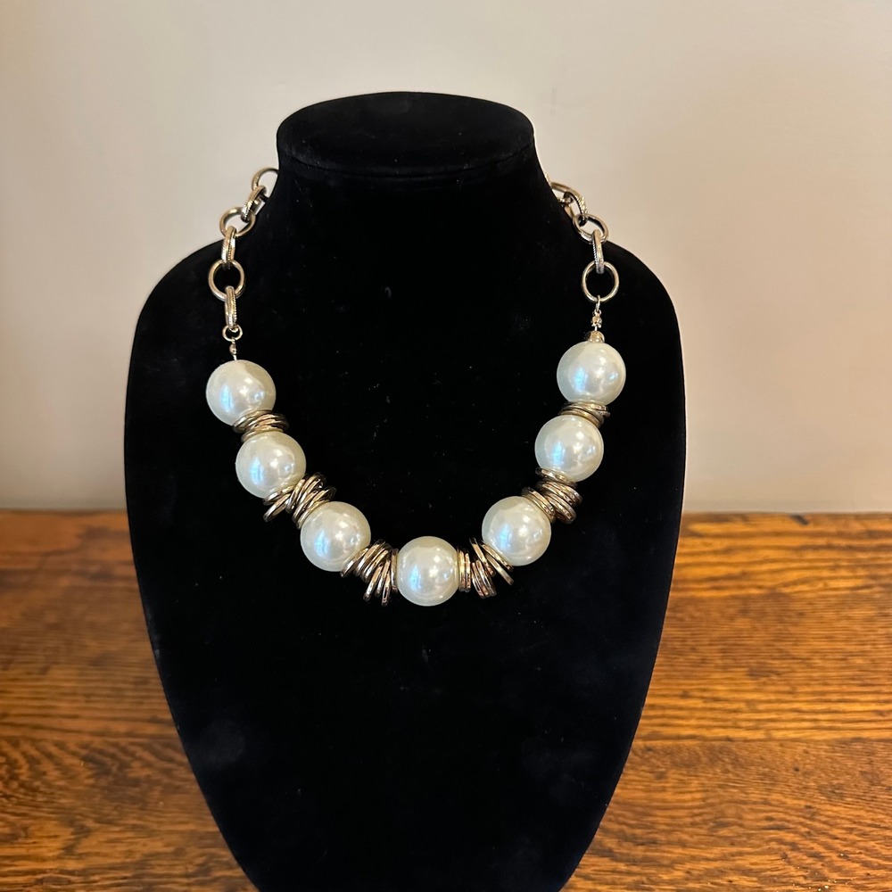 Chunky Faux Pearl Statement Necklace Silver Tone Link Chain Adjustable 21 Inch